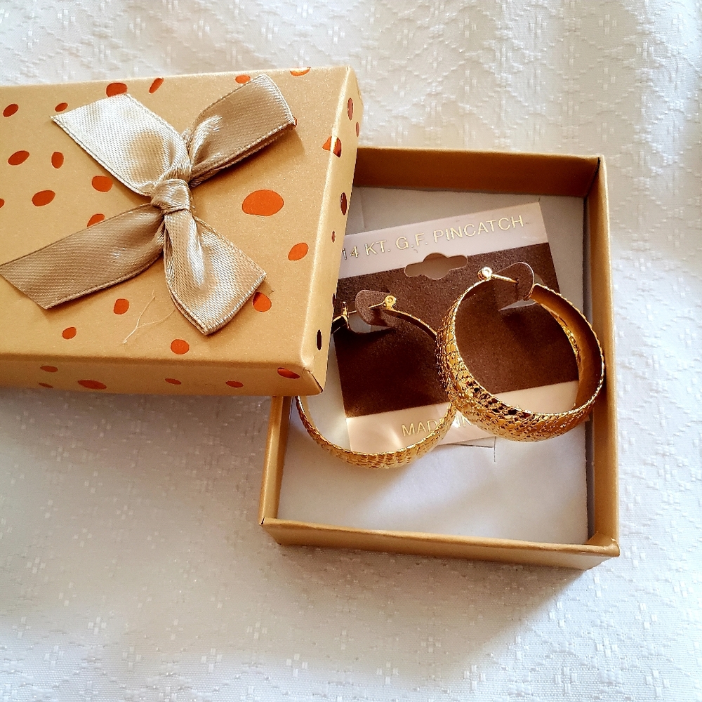 Gold statement hoops earrings